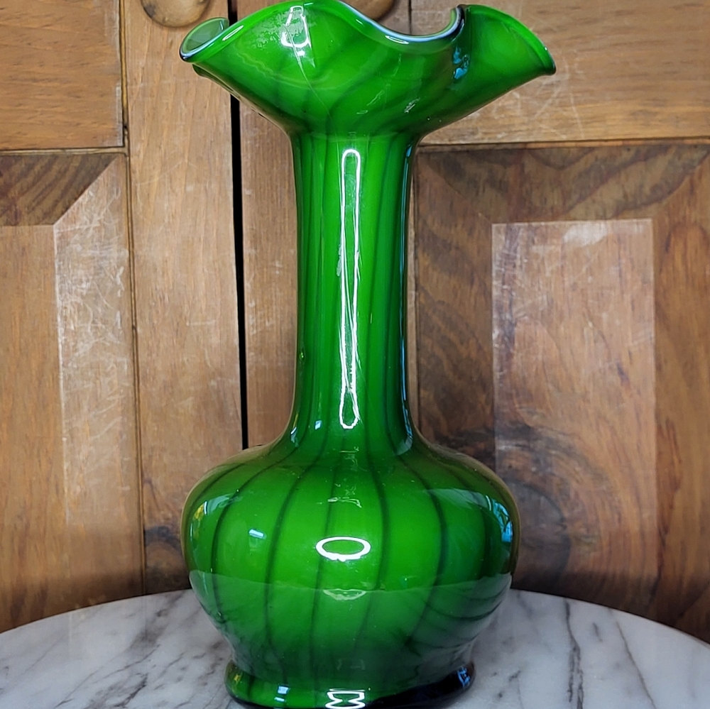 Green Glass Vase - Picture 6 of 11